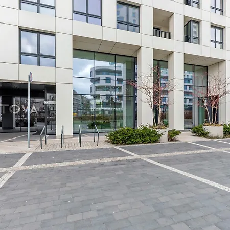 Portova Q4apartments גדינייה