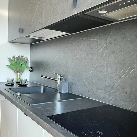 Portova Q4apartments גדינייה